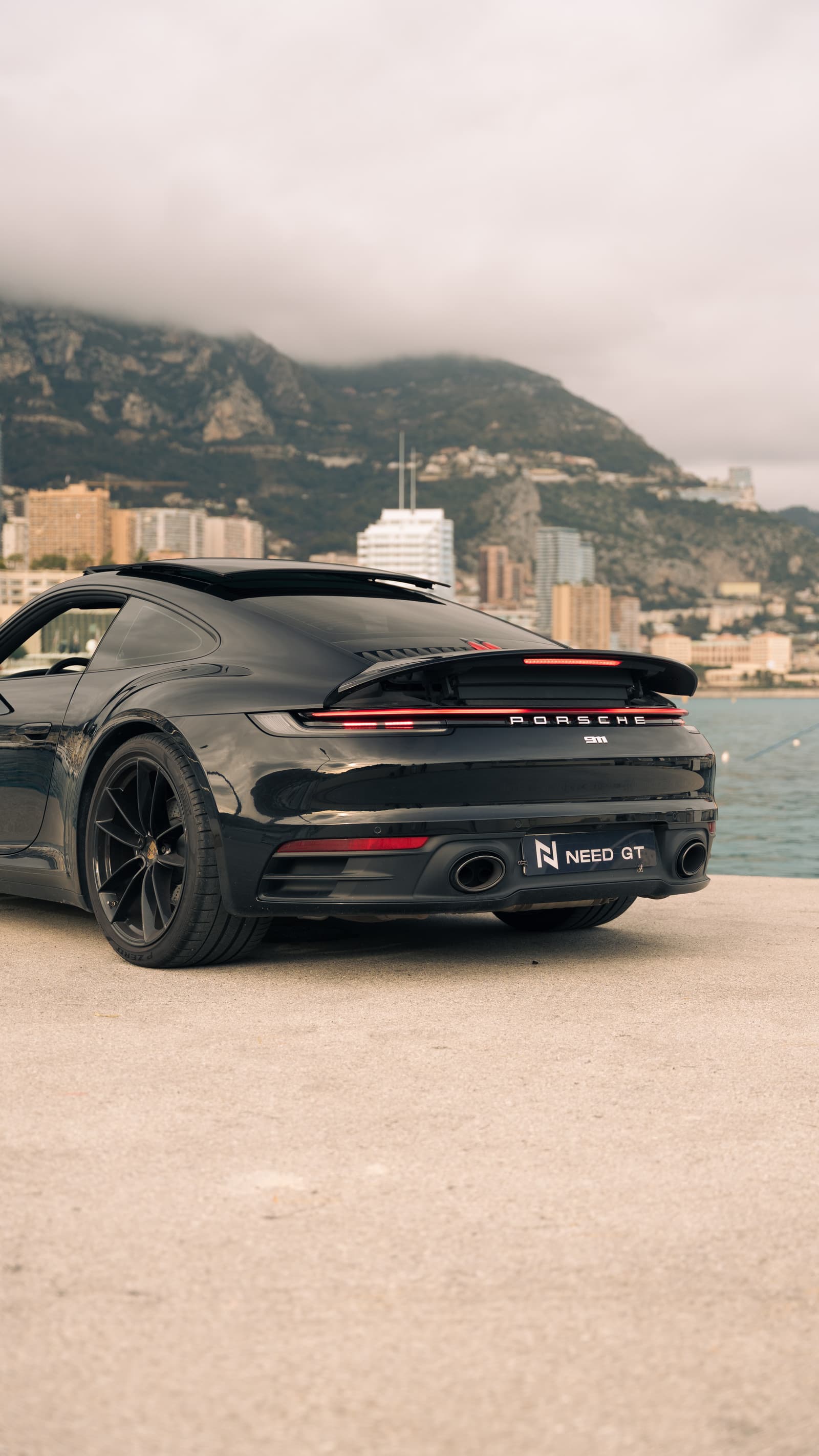 Porsche 911 Carrera Paris - Location Prestige Île-de-France